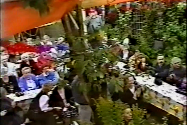 1995-lisa-lyskava-zimmerd-party-1-2526570B1-9DE8-EC8D-48DF-AD31361E8529.png